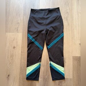 FILA Sport Black Capri Workout Leggings Small Mesh Colorblock